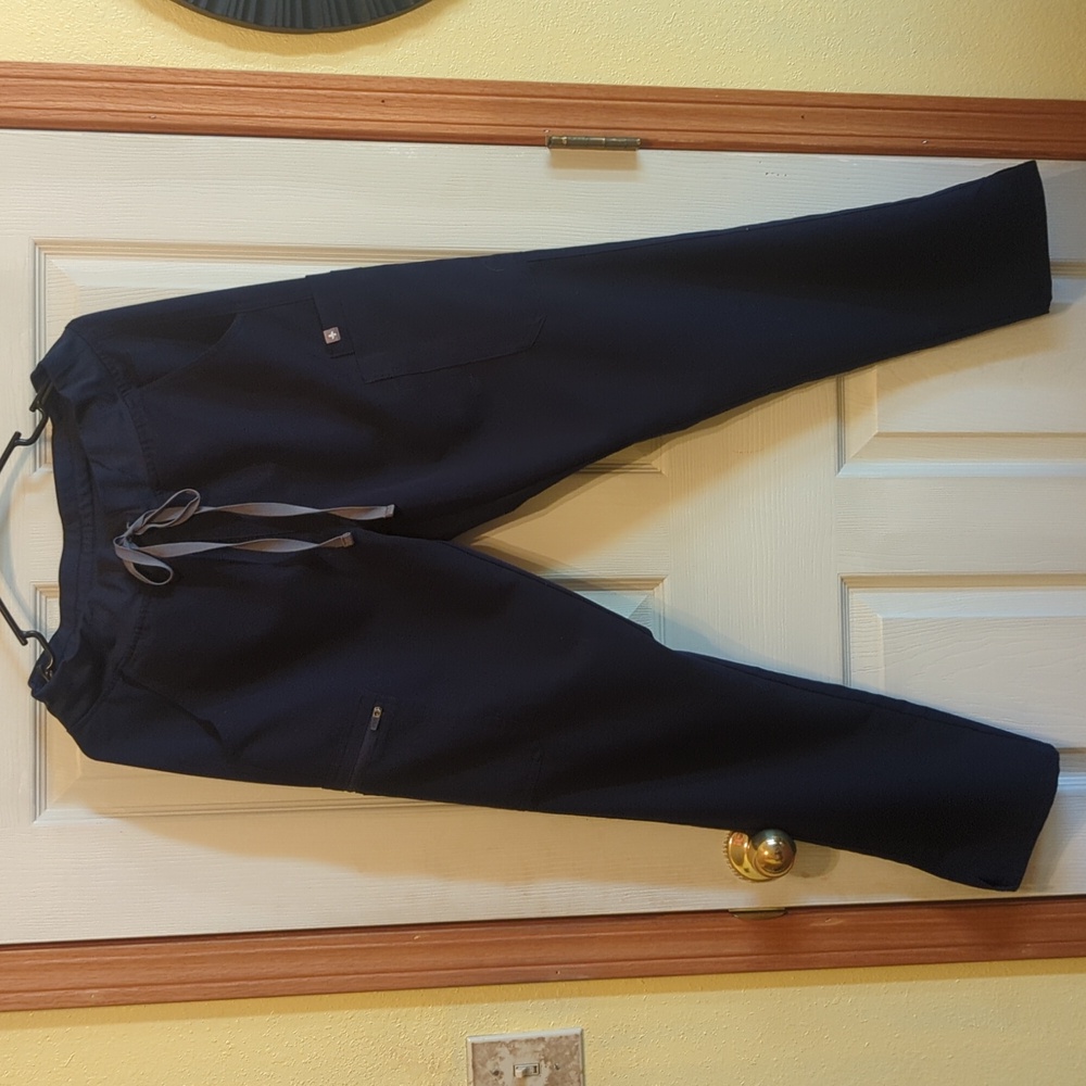 Figs scrubs yola skinny pants navy size medium